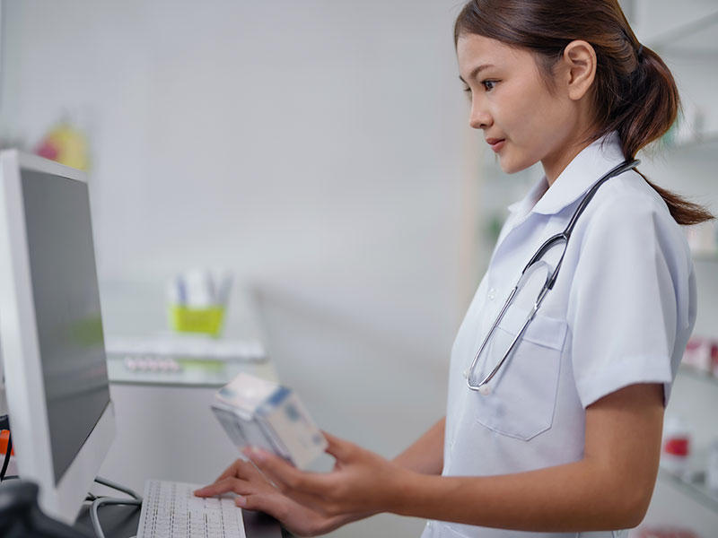 The doctor checks the compatibility of the drug with seasonings